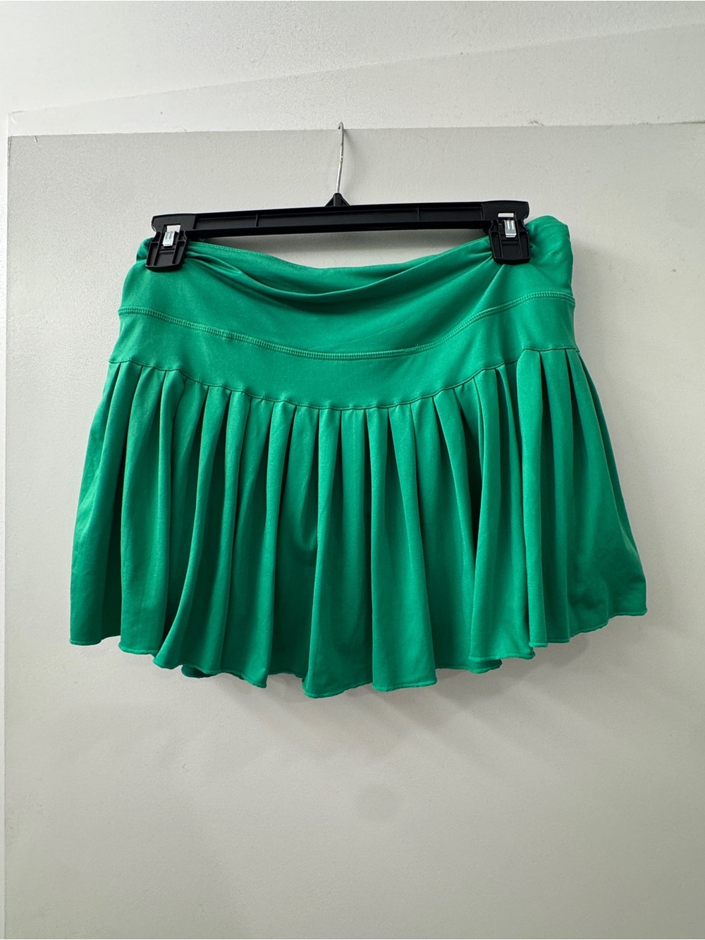 Gianni Bini Emerald Green Pleated Skort